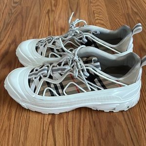 Burberry White & Beige Vintage Check Arthur Sneakers